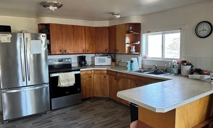 Winifred Casa | The Ol’ Yellow House: Cozy & Comfortable Stay
