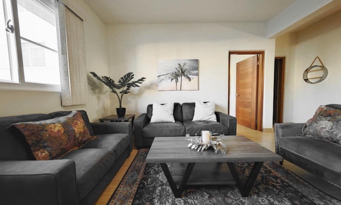 Tamuning Apartamento | Luxury 3BD/2BA Condo - Unit 106 Tumon Isa