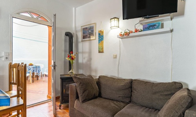 Facinas Casa | Spacious vacation home in the charming village of Facinas on the edge of Los Alcornocales Natural Pa