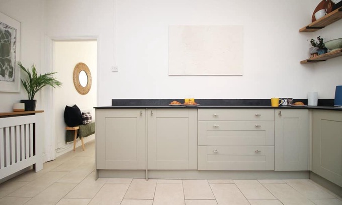 Roath Casa | Charming Retreat on Lily Street