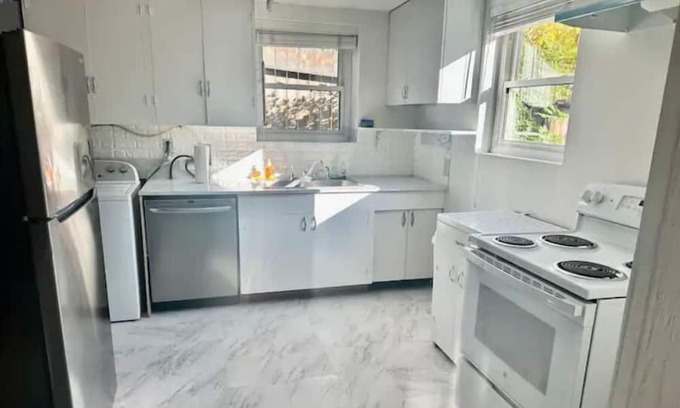 West University Casa | Central located newly renovated duplex house,3 bd 1 bath whole downstairs unit