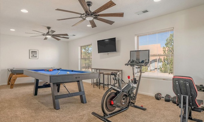 Paradise Hills Civic Casa | 3300SF of Modern Luxury - Spa/Work Space/Gym/Game Room - Pet Friendly!
