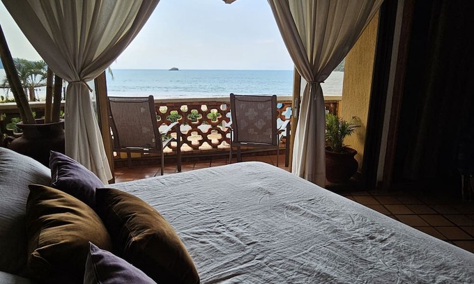 Rincón de Guayabitos Hotel | Villa Corona del Mar