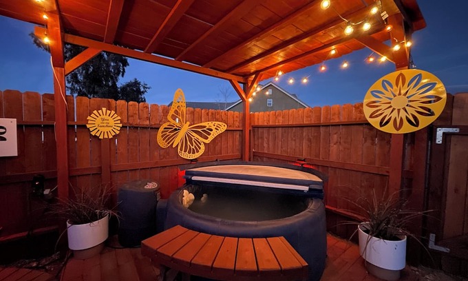 Pinon Hills Casa | Glamping Experience - Private Hot Tub