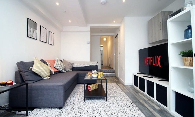 Roath Apartamento | Cardiff Getaway - City Center - Free Parking