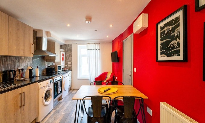 Roath Apartamento | Cardiff Getaway - City Center - Free Parking