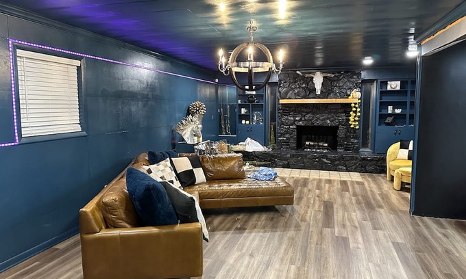 Stuttgart Casa | Cozy and homelike with a large back yard and great neighborhood