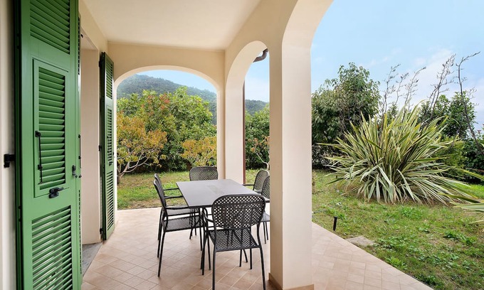 Vallebona Apartamento | Apartment 'Vallebona' with Private Terrace and Wi-Fi