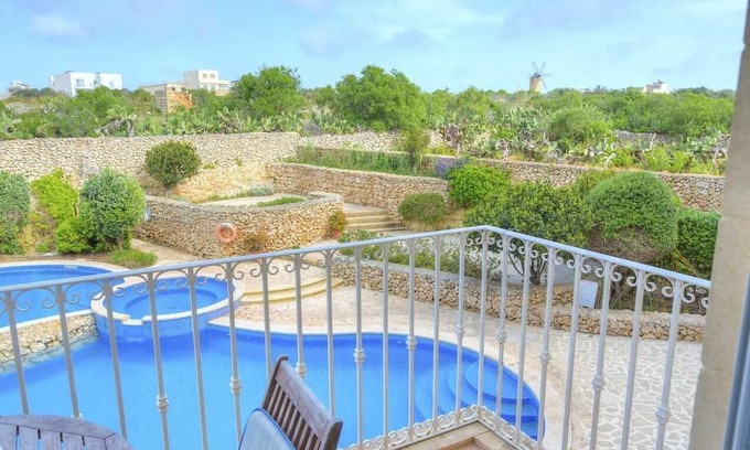 Qala Apartamento | Apartment With Pool-hosted by Sweetstay