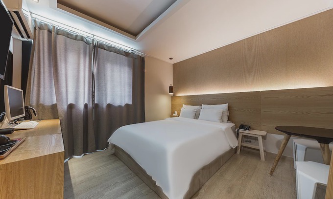 Bongmyeong-dong Hotel | Daejeon Yuseong Jawoori