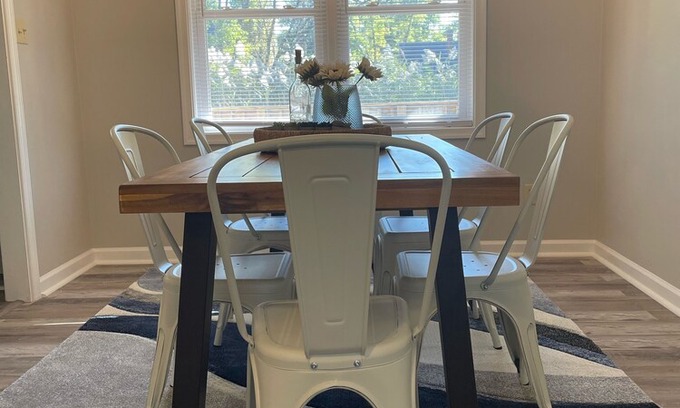 Crisfield Casa | Come, sit back and relax at the "Catch of the Bay"