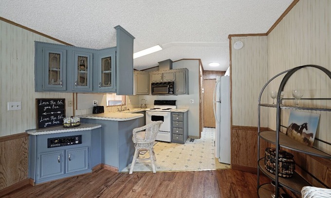 River Ranch Casa | Cowboys and cowgirls are you looking for a wonderful dude ranch? take a look!