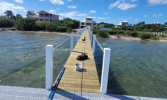 Summerland Key Casa | One of the very few beach houses with a daily, rental license in the Keys.