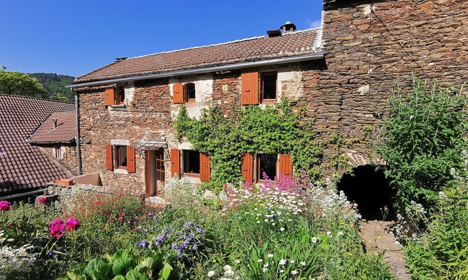 Saint-Pierre-Saint-Jean Casa | LARGE HOUSE TO SHARE WITH FRIENDS