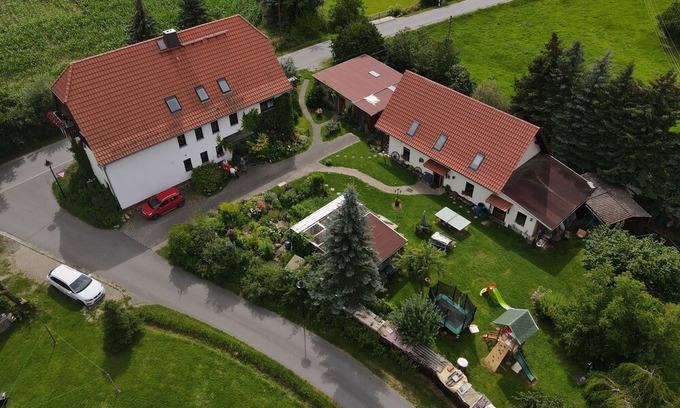 Ruppersdorf Condominio | Beautiful 4-bed room *, wheelchair accessible, accommodation in the middle of the garden,