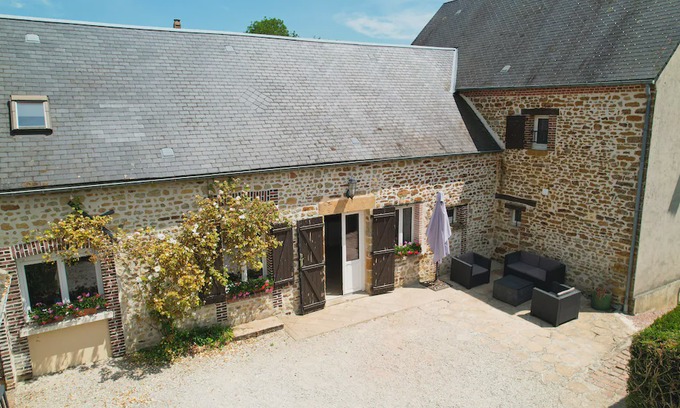 Ferrieres-la-Verrerie Casa | LONGERE N°6