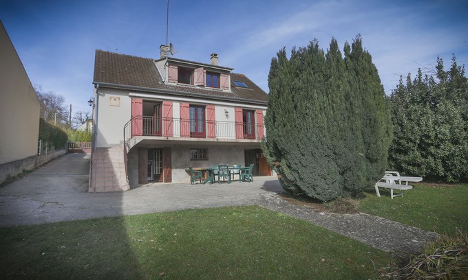 Mareuil-en-Brie Casa | COTTAGE IN THE COUNTRY AT A CROSS-ROADS OF CHAMPAGNE