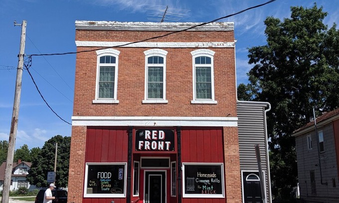 Nauvoo Apartamento | The Red Front Suite - Sleeps 15