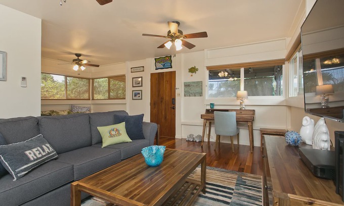 Pupukea Casa | RENOVATED! Short Walk to Beach, Air con. Please inquire about shorter stays!