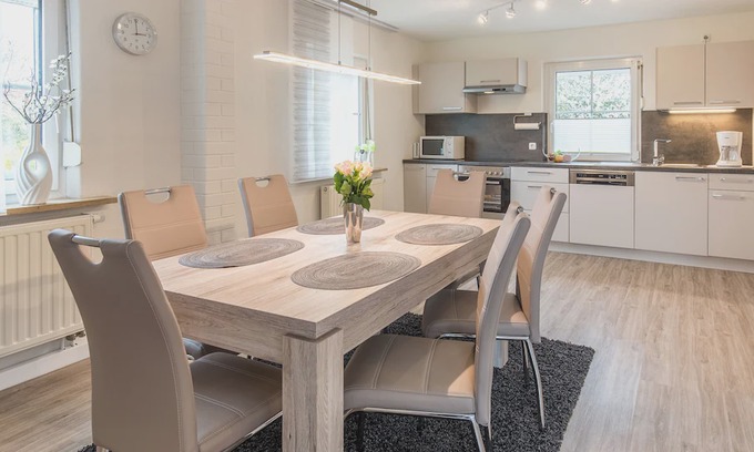 Sulzfeld Casa | Modern furnished apartment in the green heart of Lower Franconia