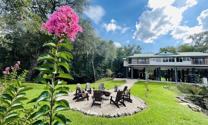 Mayo Casa | 15 ACRE RIVER FRONT CABIN HOUSE ON THE SUWANNEE, WITH SPRING WALKING DISTANCE