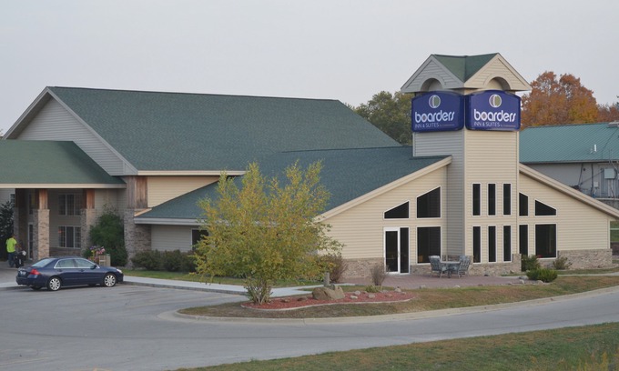 Fayette Hotel | Boarders Inn & Suites by Cobblestone Hotels - Fayette