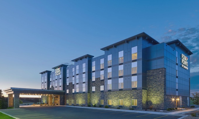 Williston Hotel | Four Points by Sheraton Williston