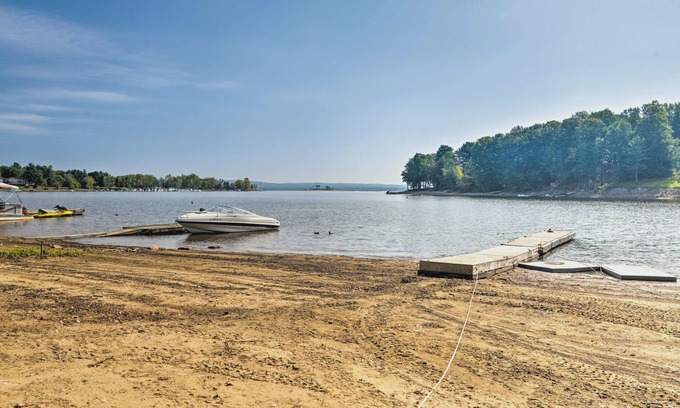 Mayfield Casa | Mayfield Home with Private Dock on Lake Sacandaga!