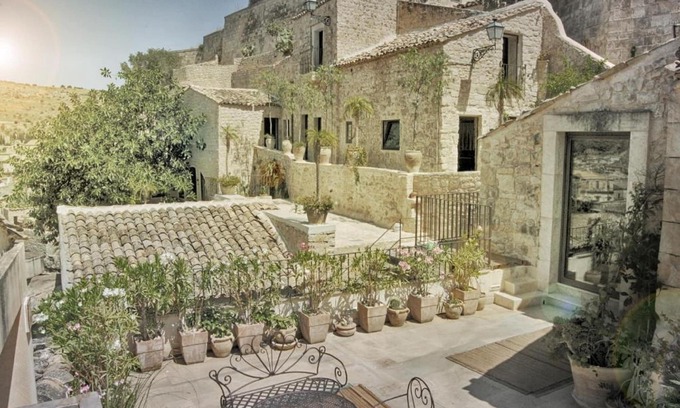 Scicli Casa | Borgo Hedone