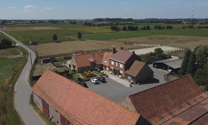 Oostvleteren Hotel | Gasthof Schraevenacker