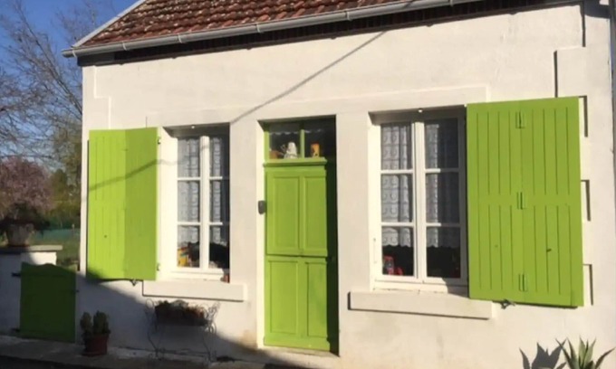 Precy Casa | Cozy Holiday Home in Precy in a Charming Area