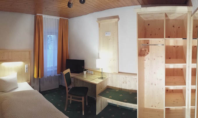 Oberderdingen Casa | Gasthaus Zur Ölmühle