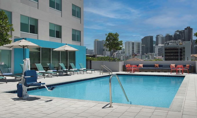 The Roads Hotel | Tru by Hilton Miami West Brickell