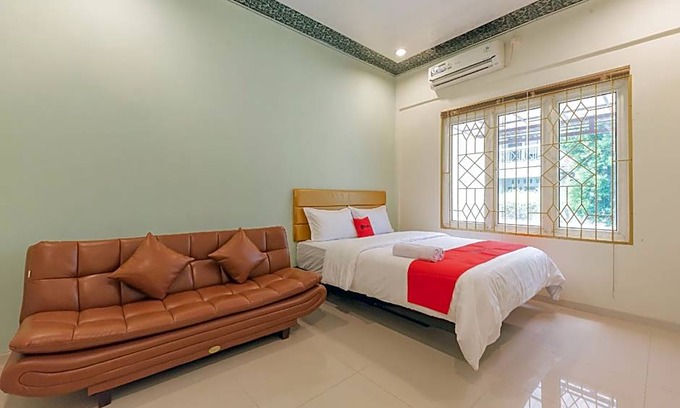 West Cirebon Hotel | RedDoorz Plus near RSUD Gunung Jati Cirebon