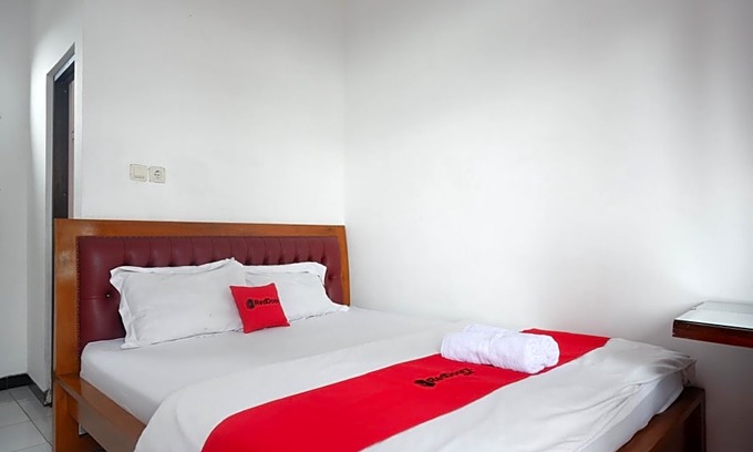 Wonosobo Hotel | RedDoorz near Alun Alun Wonosobo 2