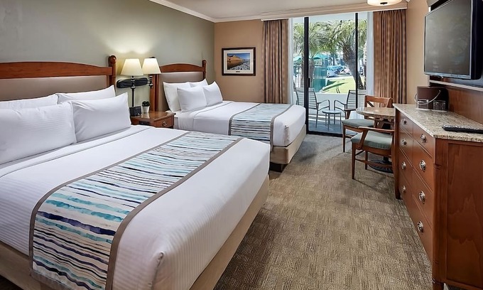 Coronado Casa | Explore Coronado! 3 Comfortable Units Close to SeaWorld San Diego! Heated Pool
