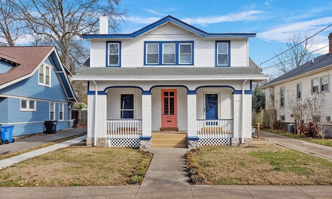 Lexington Apartamento | This apartment is a 2 bedroom(s), 2 bathrooms, located in Lexington, KY.