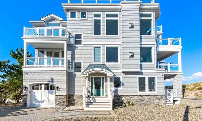 North Beach Haven Casa | Ocean Front w/ Elevator - 7BR, Kids Bunk Room, 6 Full, 2 Half Bath. Sleeps 18