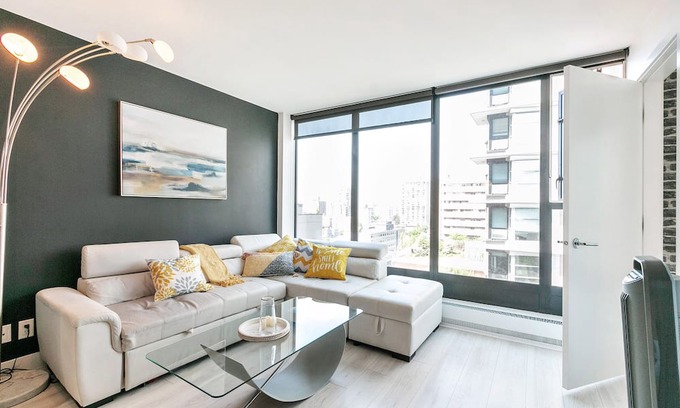 Downtown Vancouver Condominio | D4 - Amazing Junior 2 Bedroom, Central Location + AC