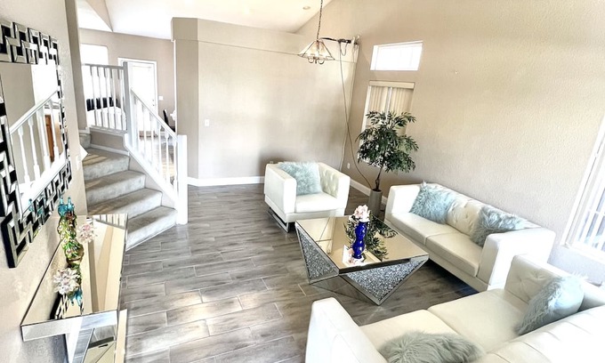 Tracy Casa | Beautiful 2-storey Home centrally located in Tracy