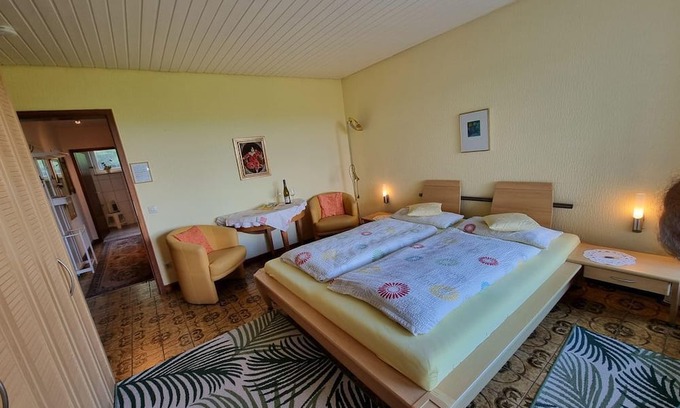 Klingenmuenster Apartamento | Double room with shower/WC - Pension Henriette