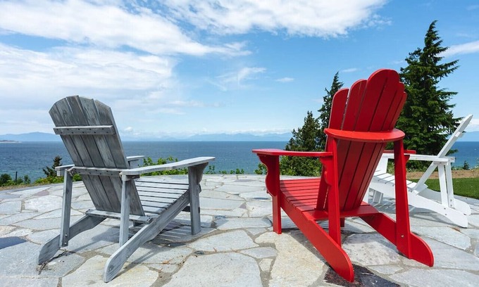 Regional District of Nanaimo Apartamento | Sea Breeze: Relaxation with a View with A/C