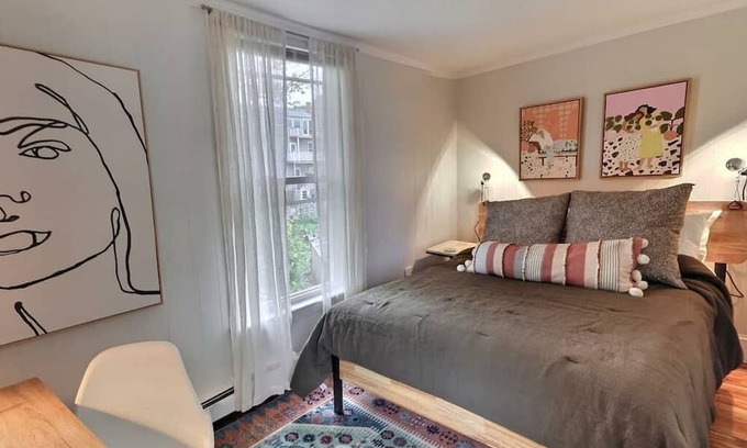 Munjoy Hill Apartamento | Petit Pad Atop Munjoy Hill+Steps to Eastern Prom!