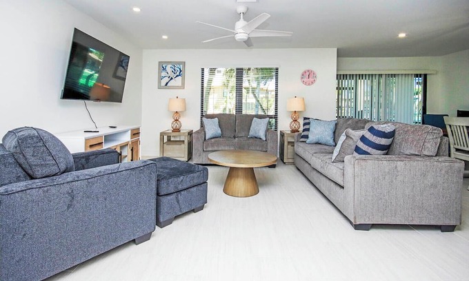Sanibel Casa | Blind Pass E103 - over 1500 sq ft ~ 8 person occupancy