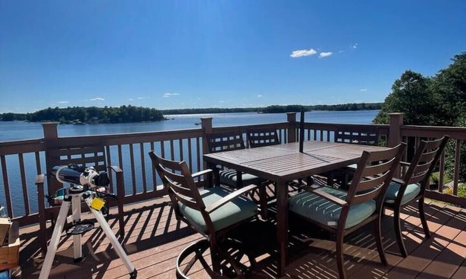 Hale Cabina | Lakefront Lookout on Sage Lake!