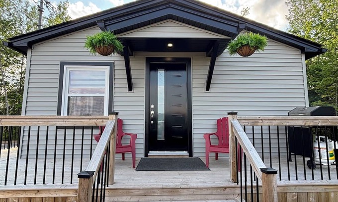 Sainte-Anne-de-Kent Casa | Cozy river view getaway along the Cocagne River.