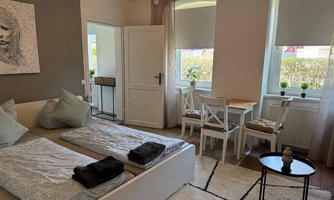 Ortslage Trotha Apartamento | Simple apartment "Hannes" in Halle including parking space