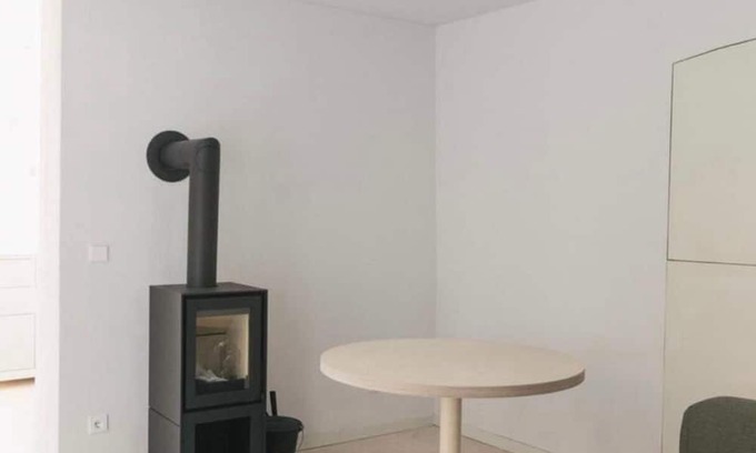 Werben Apartamento | GARDEN LEVEL RIGHT