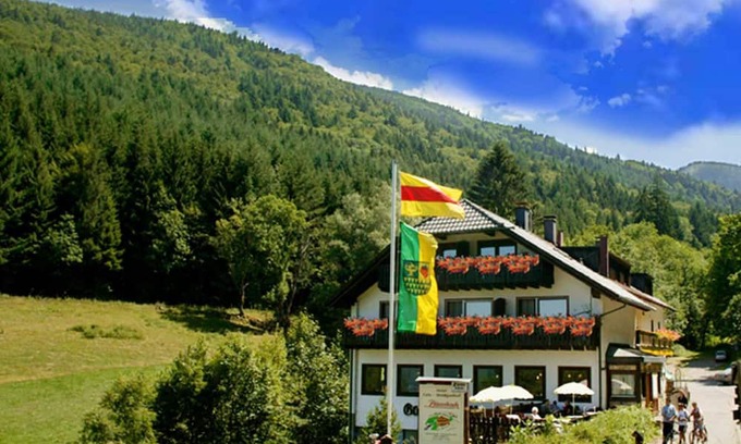 Waldkirch Apartamento | Apartment 'Kandelbleibe' with Balcony and Wi-Fi