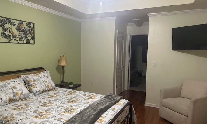Northport Casa | Perfect 3-bedroom, 2 full bath home in Northport AL 7 miles from Bryant Stadium